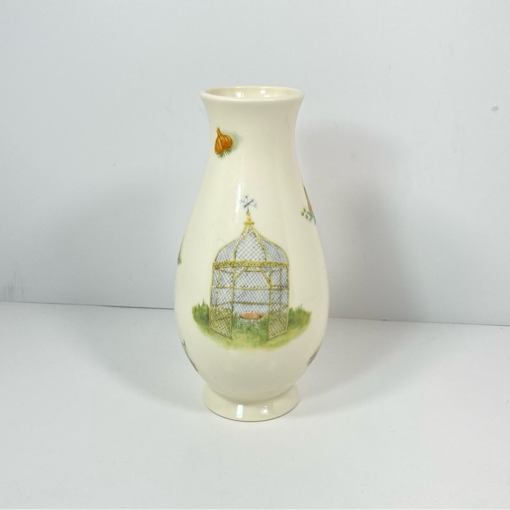 Aynsley England Edwardian Kitchen Garden 6 1/2” Vase Canopy Ivory Bone China